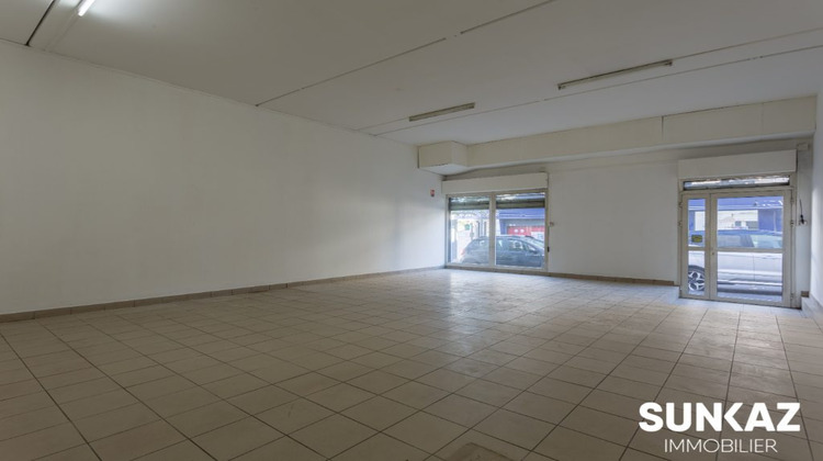Ma-Cabane - Location Local commercial SAINT PIERRE, 70 m²