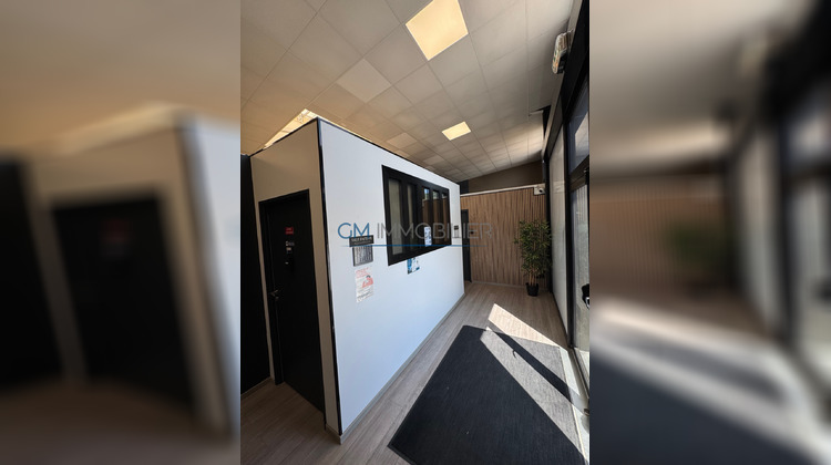 Ma-Cabane - Location Local commercial Saint-Pierre-du-Mont, 15 m²