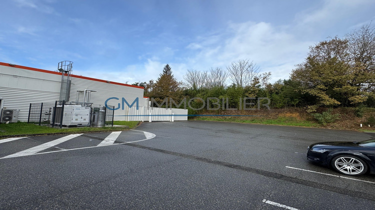Ma-Cabane - Location Local commercial Saint-Pierre-du-Mont, 157 m²