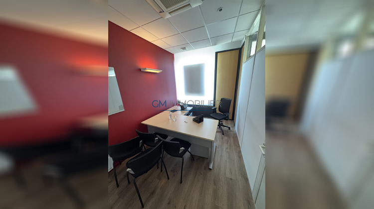 Ma-Cabane - Location Local commercial Saint-Pierre-du-Mont, 157 m²