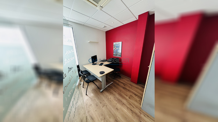 Ma-Cabane - Location Local commercial Saint-Pierre-du-Mont, 157 m²