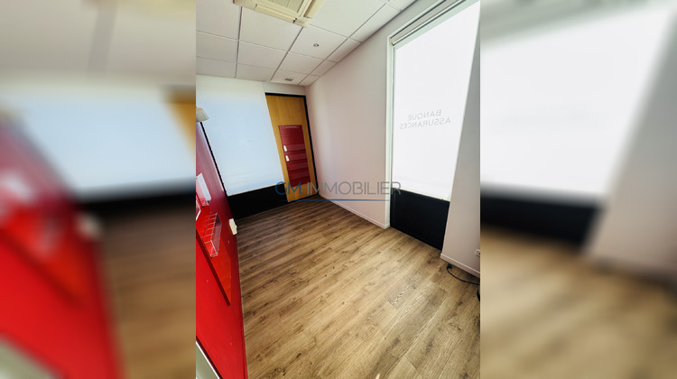 Ma-Cabane - Location Local commercial Saint-Pierre-du-Mont, 157 m²