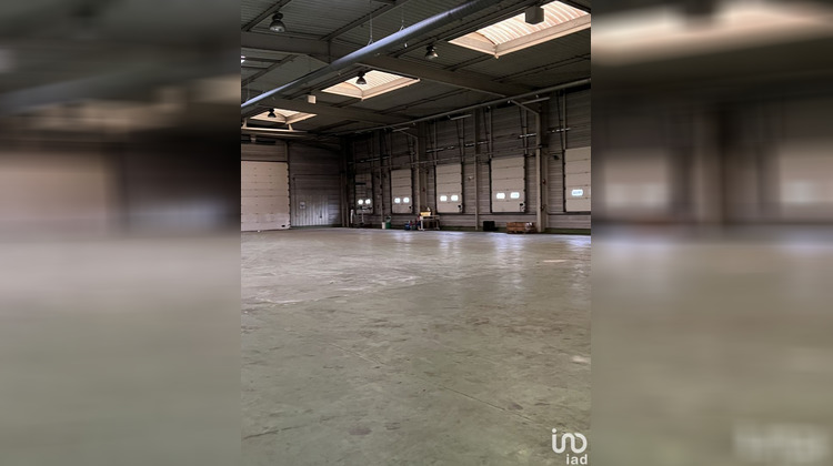 Ma-Cabane - Location Local commercial Saint-Priest-de-Gimel, 1888 m²