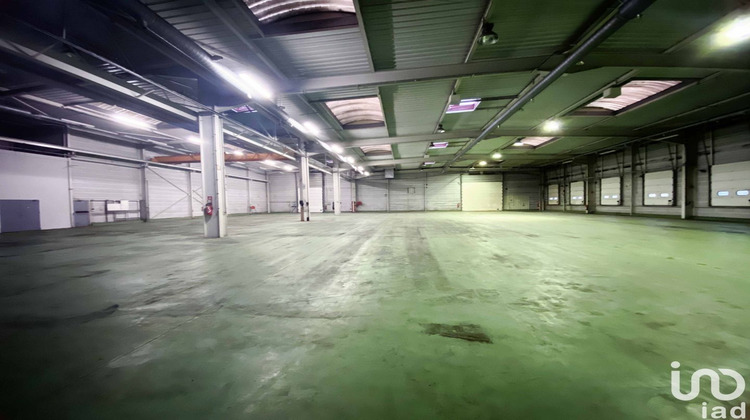 Ma-Cabane - Location Local commercial Saint-Priest-de-Gimel, 1888 m²