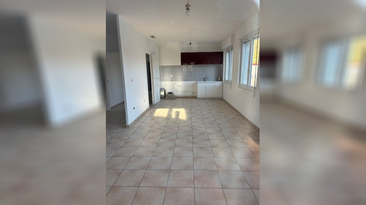 Ma-Cabane - Location Local commercial SAINT-PRIEST-EN-JAREZ, 110 m²