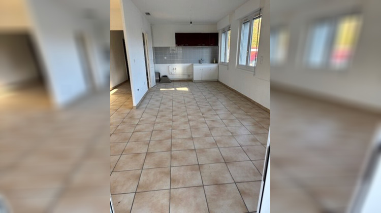 Ma-Cabane - Location Local commercial SAINT-PRIEST-EN-JAREZ, 110 m²