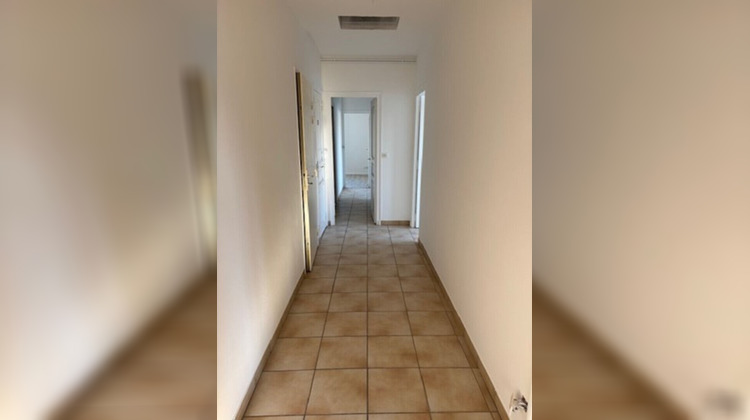 Ma-Cabane - Location Local commercial SAINT-PRIEST-EN-JAREZ, 110 m²