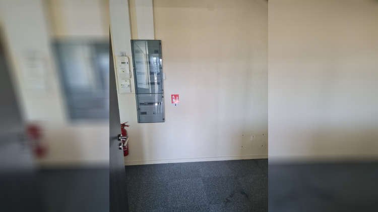 Ma-Cabane - Location Local commercial Saint-Priest-en-Jarez, 210 m²