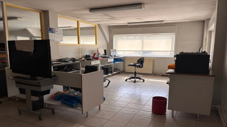 Ma-Cabane - Location Local commercial SAINT-PRIEST-EN-JAREZ, 495 m²