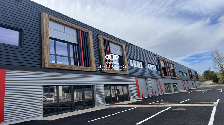 Ma-Cabane - Location Local commercial Saint-Quentin-Fallavier, 2470 m²