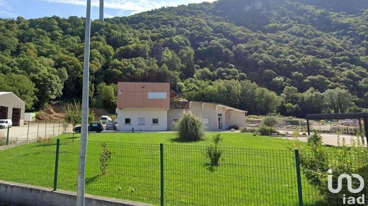 Ma-Cabane - Location Local commercial Saint-Quentin-sur-Isère, 220 m²