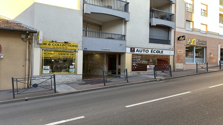 Ma-Cabane - Location Local commercial SAINT-RAPHAEL, 52 m²