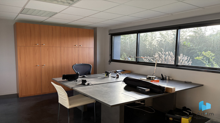 Ma-Cabane - Location Local commercial Saint-Saturnin, 1750 m²