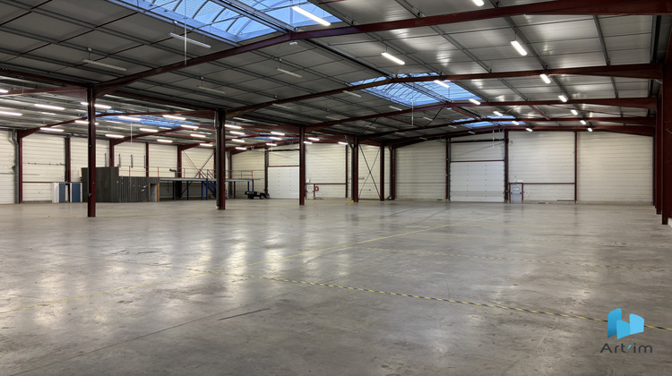 Ma-Cabane - Location Local commercial Saint-Saturnin, 2400 m²