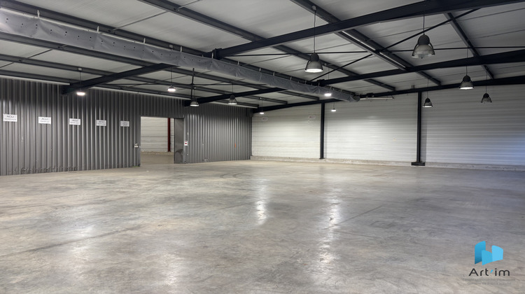 Ma-Cabane - Location Local commercial Saint-Saturnin, 2400 m²