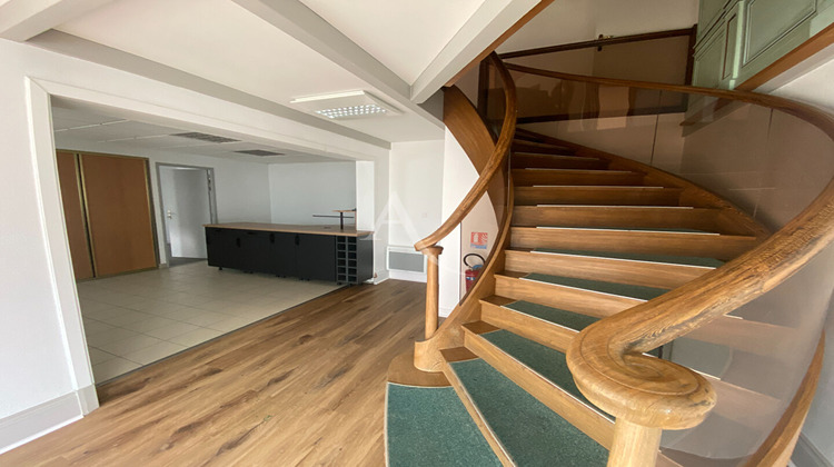 Ma-Cabane - Location Local commercial SAINT-SYLVAIN-D'ANJOU, 140 m²