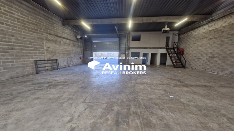 Ma-Cabane - Location Local commercial Saint-Thibault-des-Vignes, 379 m²