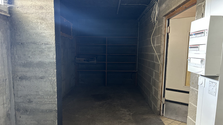 Ma-Cabane - Location Local commercial Saint-Trivier-de-Courtes, 66 m²