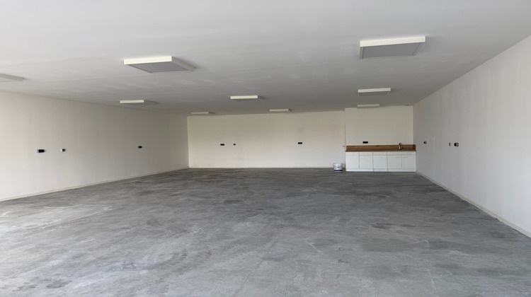 Ma-Cabane - Location Local commercial Saint-Vincent-de-Mercuze, 115 m²