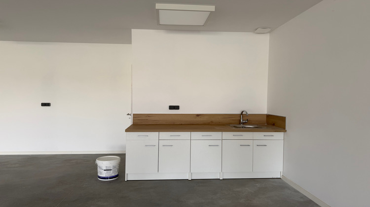 Ma-Cabane - Location Local commercial Saint-Vincent-de-Mercuze, 115 m²