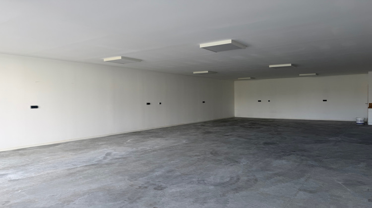 Ma-Cabane - Location Local commercial Saint-Vincent-de-Mercuze, 115 m²