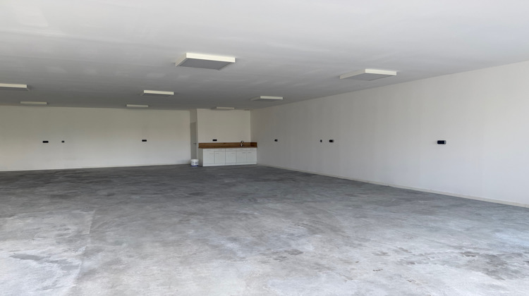 Ma-Cabane - Location Local commercial Saint-Vincent-de-Mercuze, 115 m²