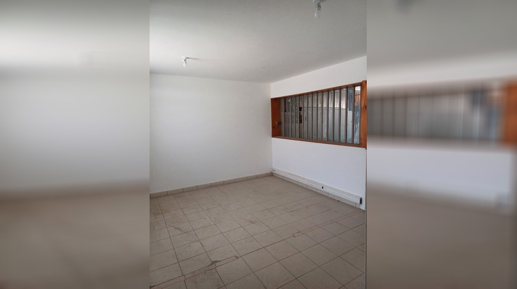 Ma-Cabane - Location Local commercial SAINT VINCENT DE MERCUZE, 600 m²