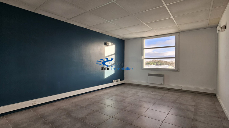 Ma-Cabane - Location Local commercial SAINT-VIVIEN, 75 m²