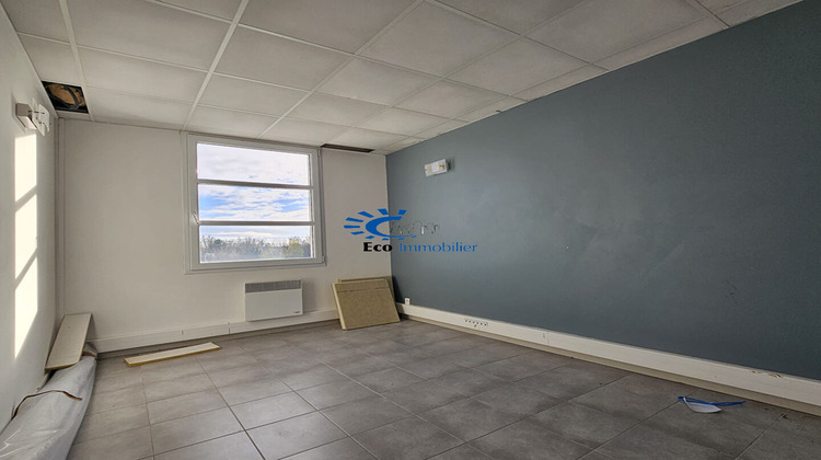 Ma-Cabane - Location Local commercial SAINT-VIVIEN, 75 m²