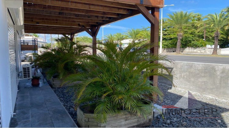 Ma-Cabane - Location Local commercial Sainte-Anne, 27 m²