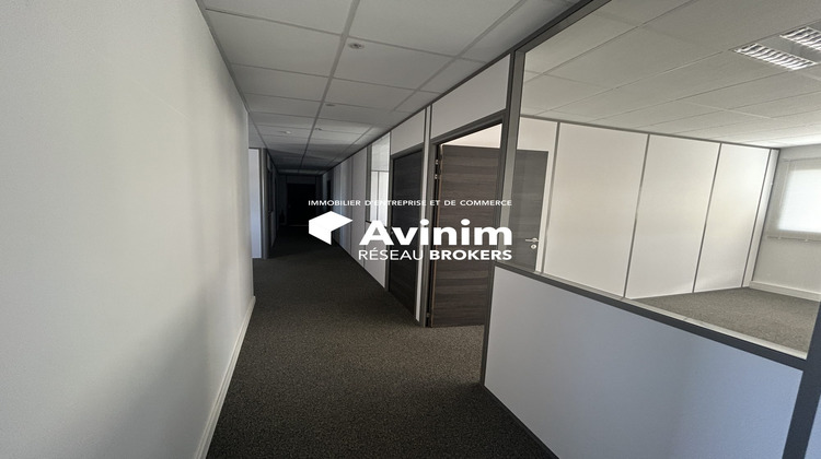 Ma-Cabane - Location Local commercial Sainte-Foy-d'Aigrefeuille, 1160 m²