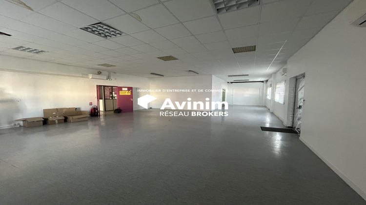 Ma-Cabane - Location Local commercial Sainte-Foy-d'Aigrefeuille, 1160 m²