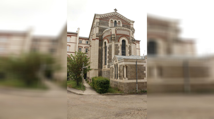 Ma-Cabane - Location Local commercial SAINTE FOY LES LYON, 261 m²