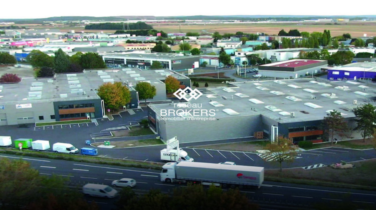 Ma-Cabane - Location Local commercial Sainte-Geneviève-des-Bois, 668 m²