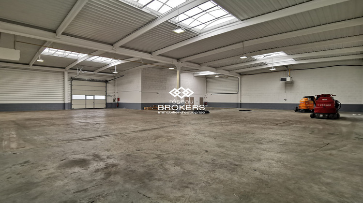 Ma-Cabane - Location Local commercial Sainte-Geneviève-des-Bois, 668 m²