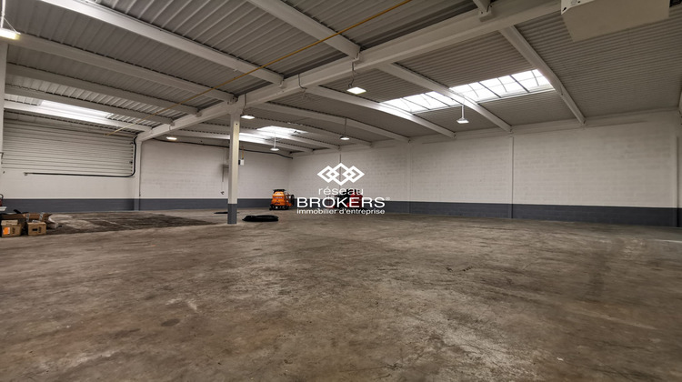 Ma-Cabane - Location Local commercial Sainte-Geneviève-des-Bois, 668 m²