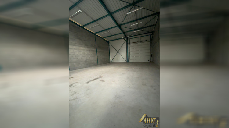 Ma-Cabane - Location Local commercial Sainte-Hélène-du-Lac, 250 m²