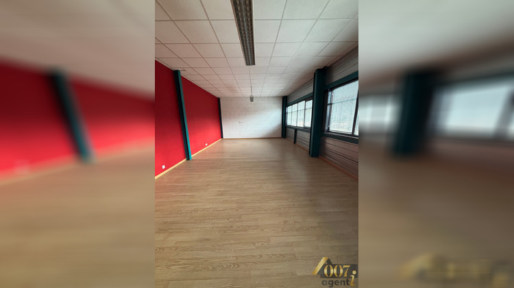 Ma-Cabane - Location Local commercial Sainte-Hélène-du-Lac, 250 m²