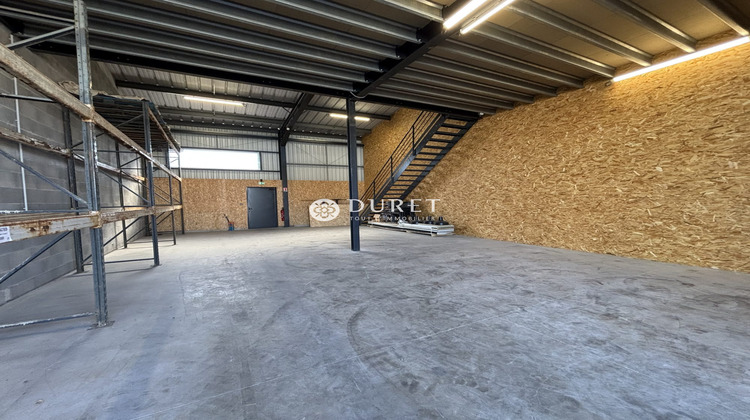 Ma-Cabane - Location Local commercial Sainte-Hermine, 180 m²