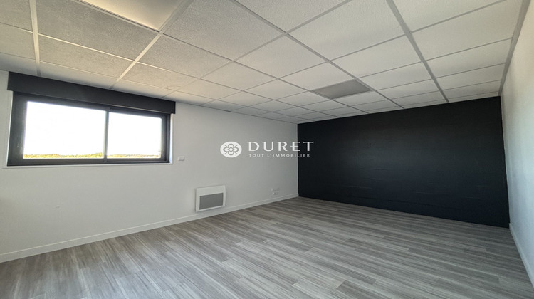 Ma-Cabane - Location Local commercial Sainte-Hermine, 142 m²