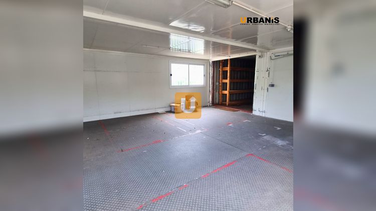 Ma-Cabane - Location Local commercial Sainte-Marie, 880 m²