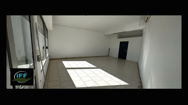 Ma-Cabane - Location Local commercial Sainte-Marie, 44 m²