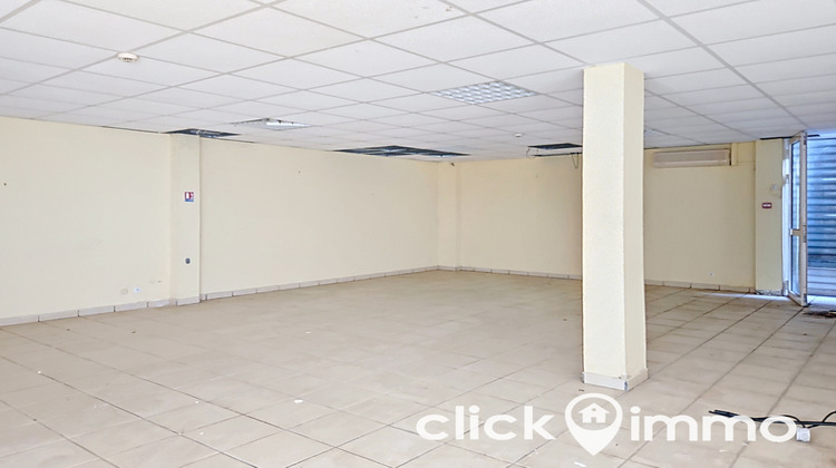 Ma-Cabane - Location Local commercial Sainte rose, 100 m²
