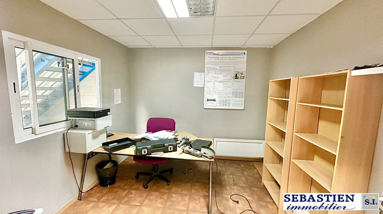 Ma-Cabane - Location Local commercial Sainte-Savine, 254 m²