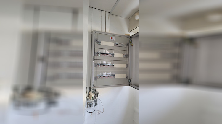 Ma-Cabane - Location Local commercial SAINTES, 250 m²