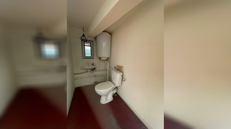 Ma-Cabane - Location Local commercial Saintes, 36 m²