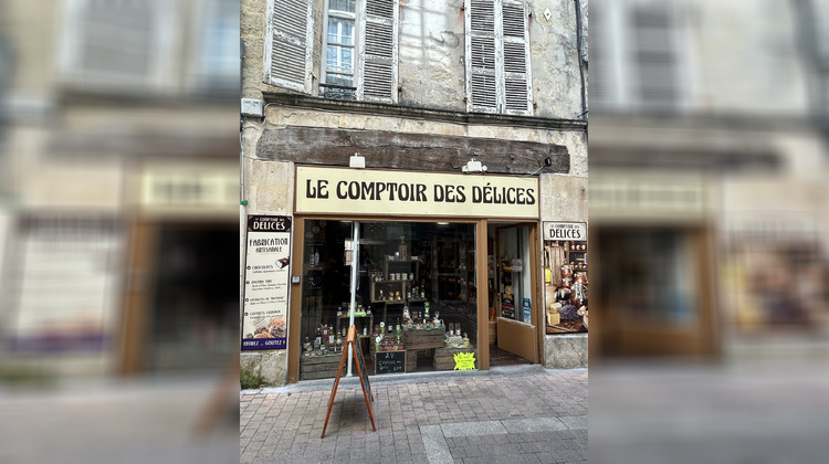 Ma-Cabane - Location Local commercial Saintes, 30 m²