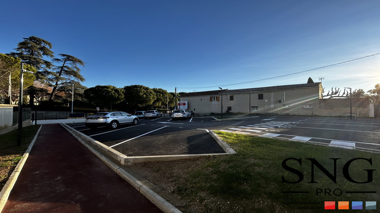 Ma-Cabane - Location Local commercial Salon-de-Provence, 137 m²