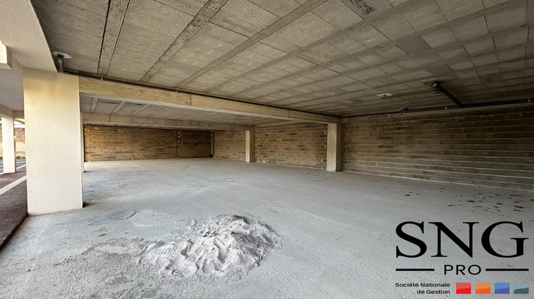 Ma-Cabane - Location Local commercial Salon-de-Provence, 137 m²