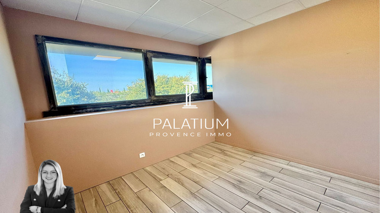 Ma-Cabane - Location Local commercial Salon-de-Provence, 100 m²